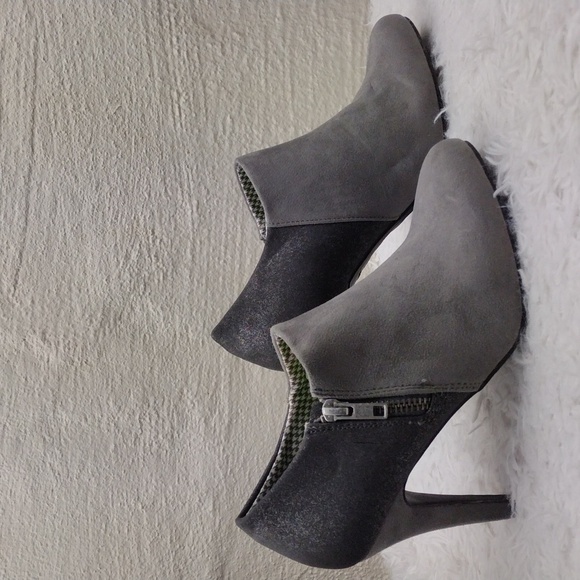 Dexflex Comfort Grey Metallic Suede Fabric Upper Almond Toe Side Zip Ankle Boot - Picture 4 of 15